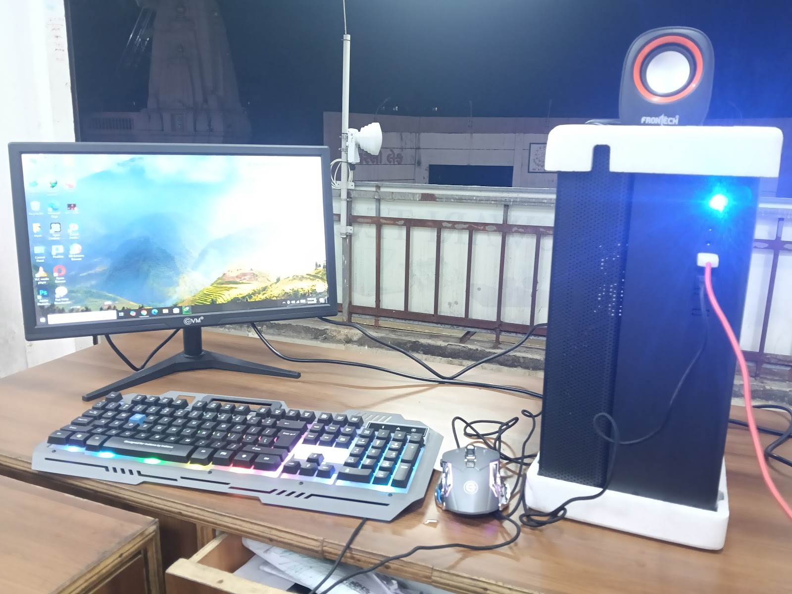 Desktop computer setup